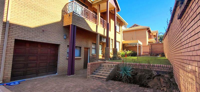 3 Bedroom Property for Sale in Heuwelsig Free State